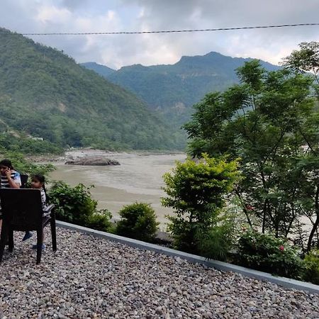 H7 Stay On The Ganges, Yoga & Spa Resort, Rishīkesh 외부 사진